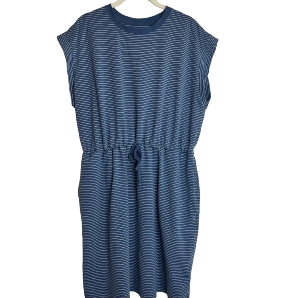 Drawstring Blue and white dress size medium